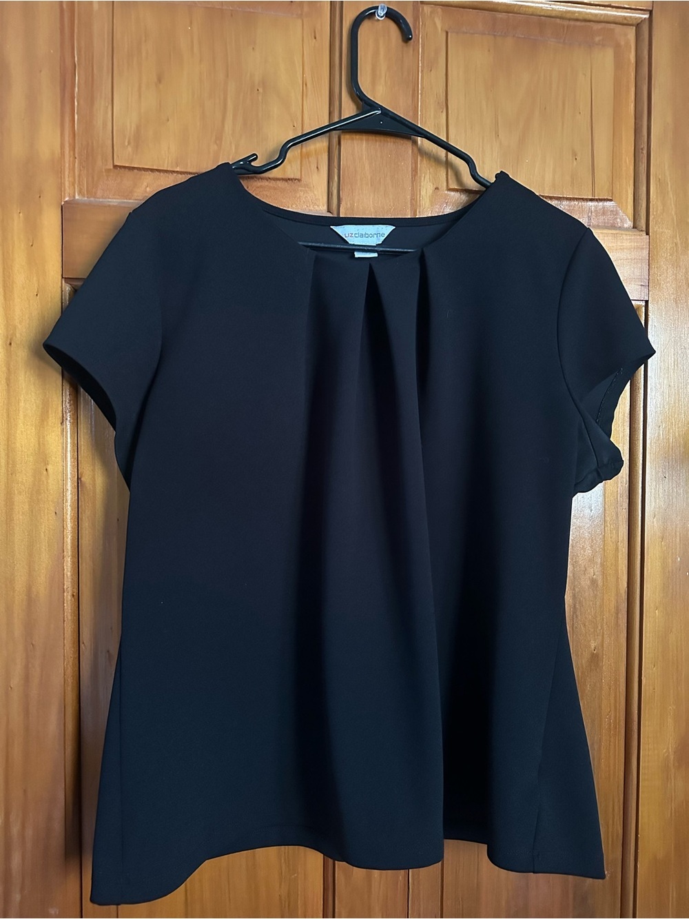 Liz Claiborne Black Short-Sleeve Pleated Front Blouse
